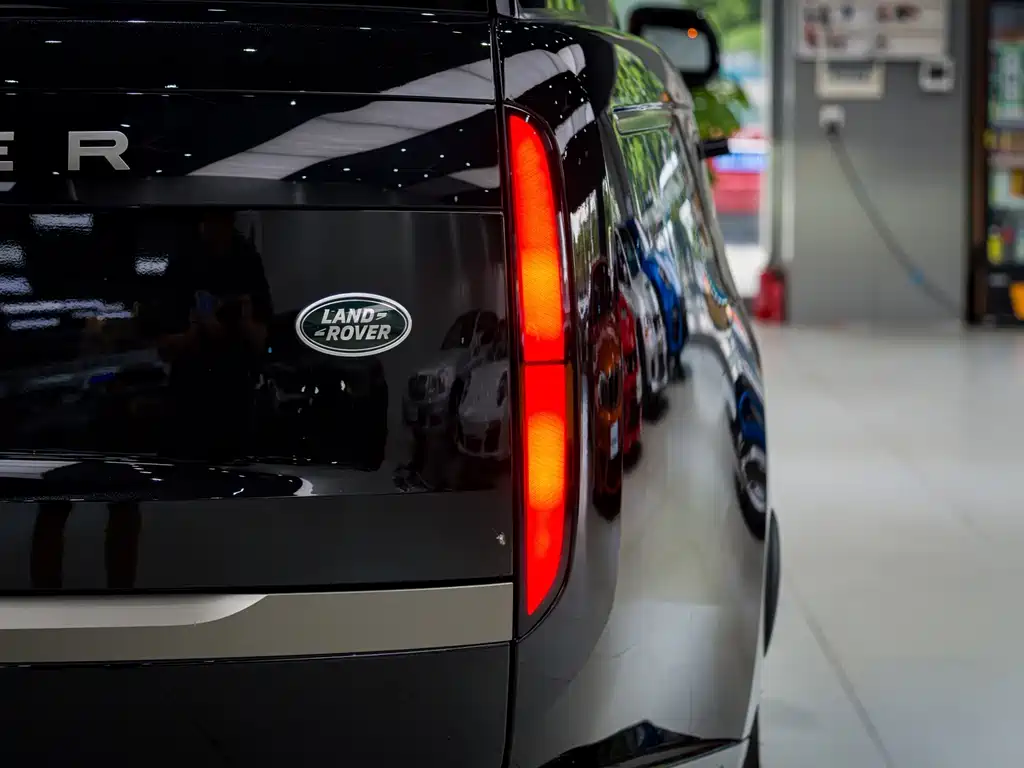 Land Rover Range Rover — миниатюра 23