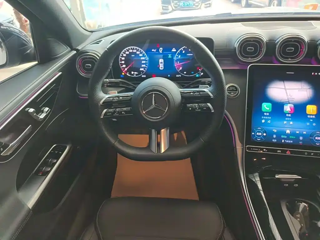 Mercedes-Benz C-Class — миниатюра 11