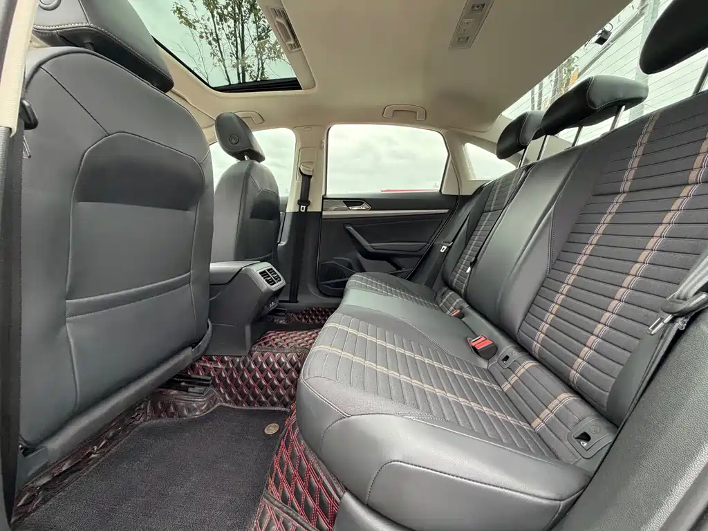 Volkswagen Lavida — миниатюра 7