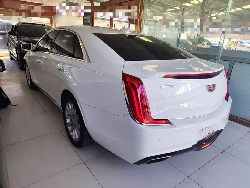 Cadillac XTS — миниатюра 5