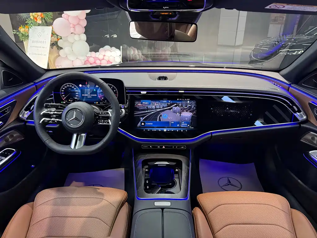 Mercedes-Benz E-Class — миниатюра 8