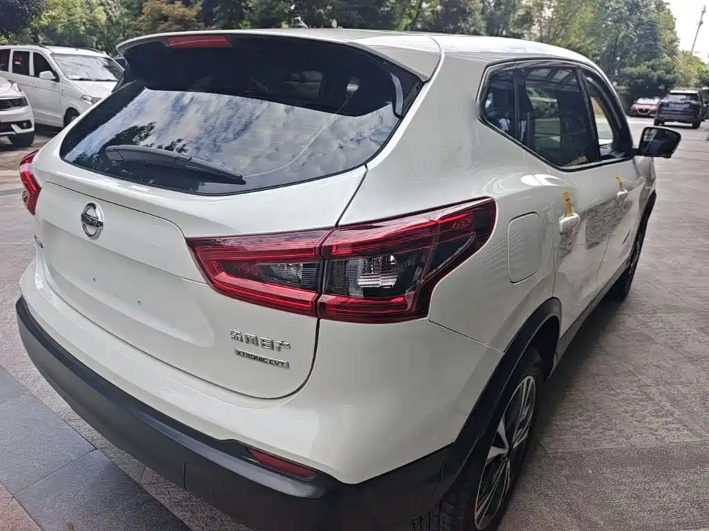 Nissan Qashqai — миниатюра 7