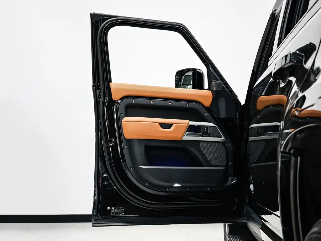 Land Rover Defender — миниатюра 14