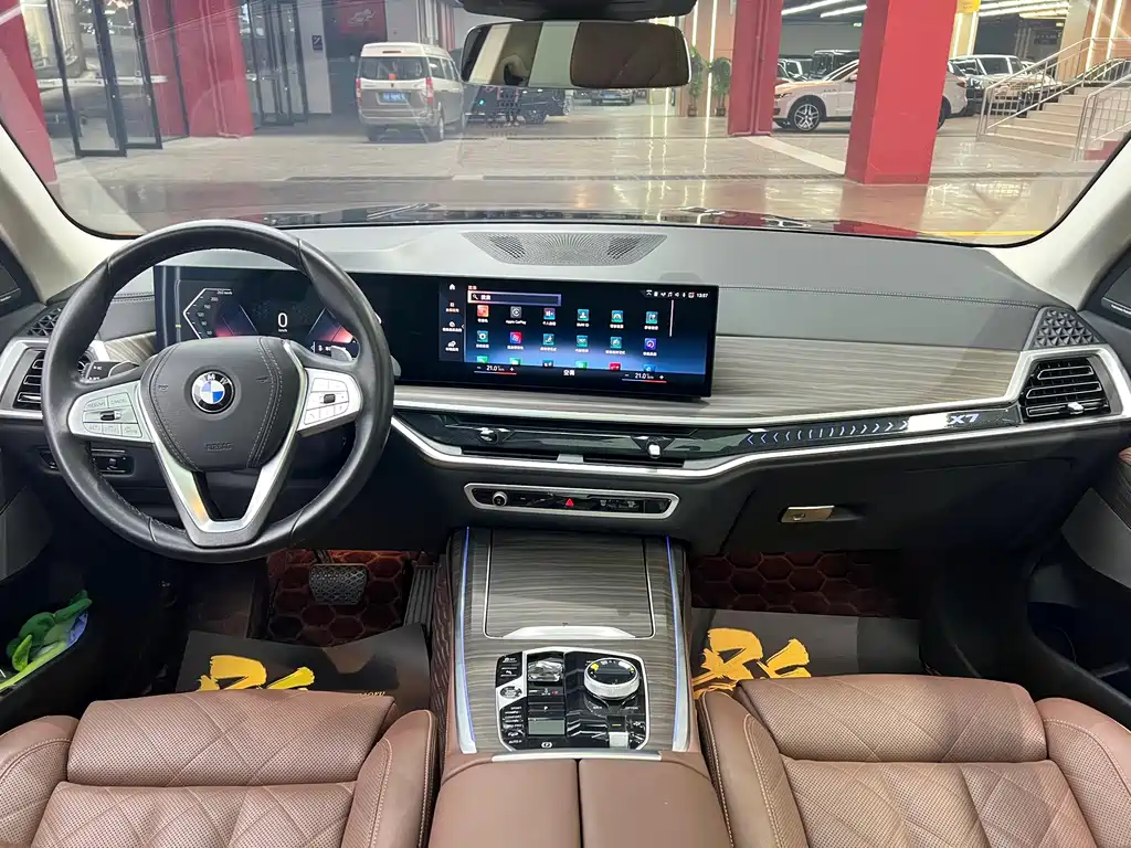 BMW X7 — миниатюра 11