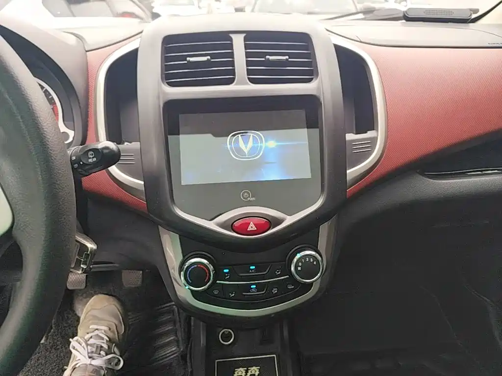 Changan BenBen — миниатюра 13