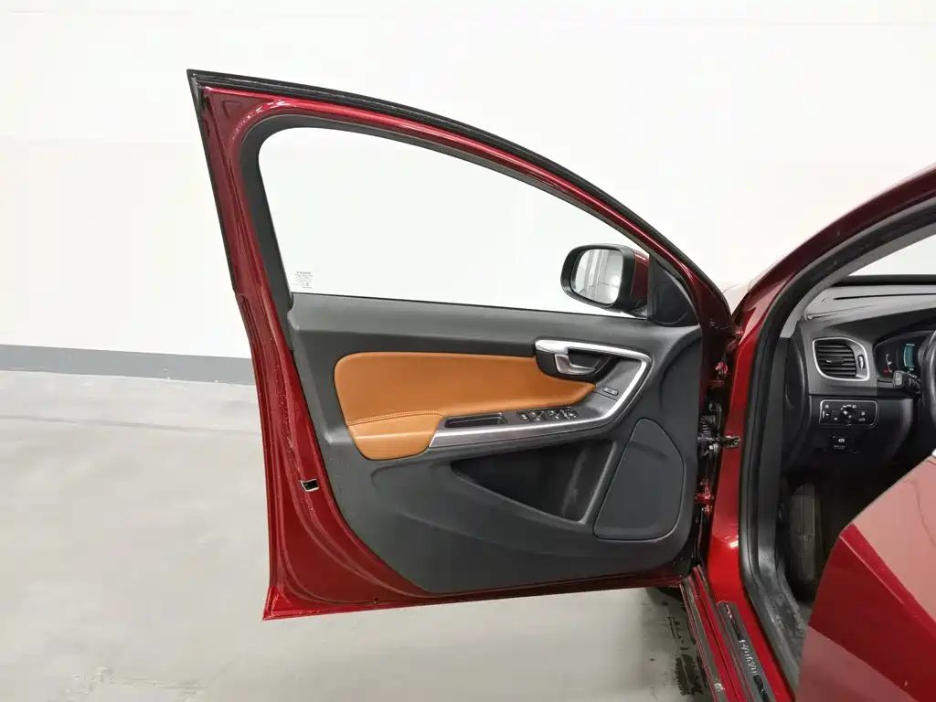 Volvo V60 — миниатюра 8