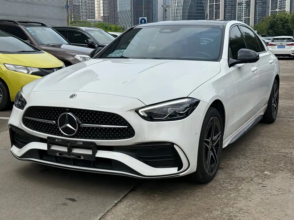 Mercedes-Benz C-Class 2024