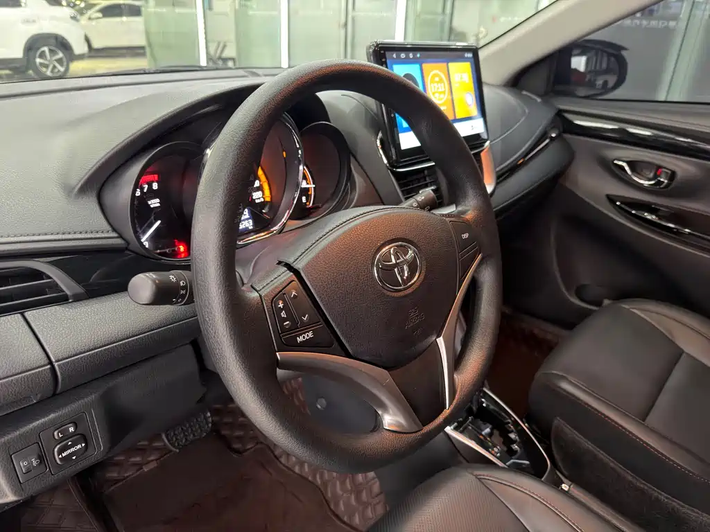 TOYOTA YARIS L ZHIXUAN