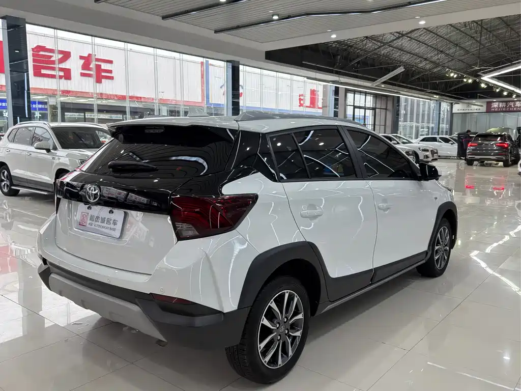 TOYOTA YARIS L ZHIXUAN