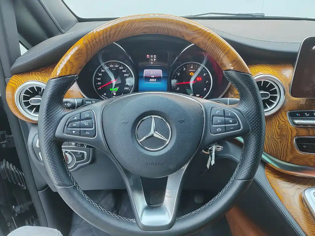 MERCEDES-BENZ V CLASS