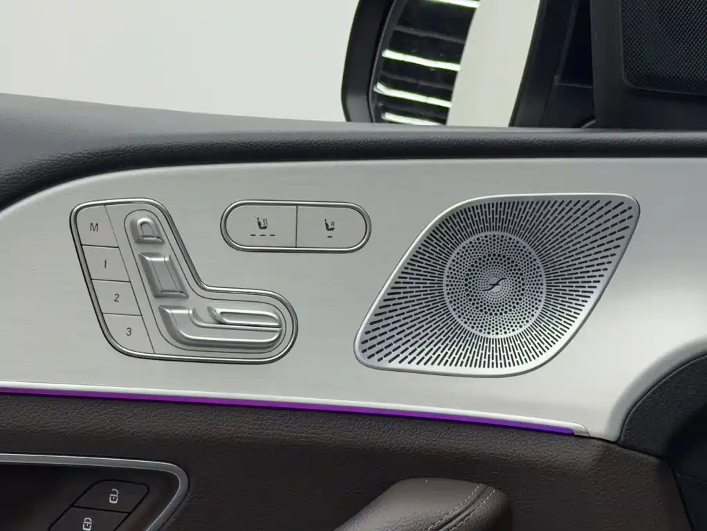 Mercedes-Benz GLS — миниатюра 18