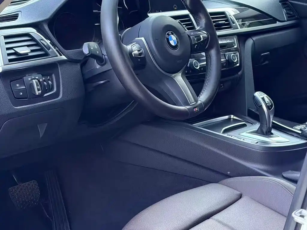 BMW 3 Series — миниатюра 3