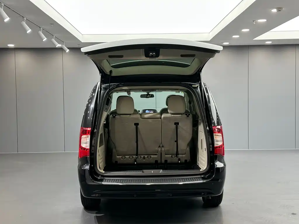 Chrysler Grand Voyager (Import) — миниатюра 34