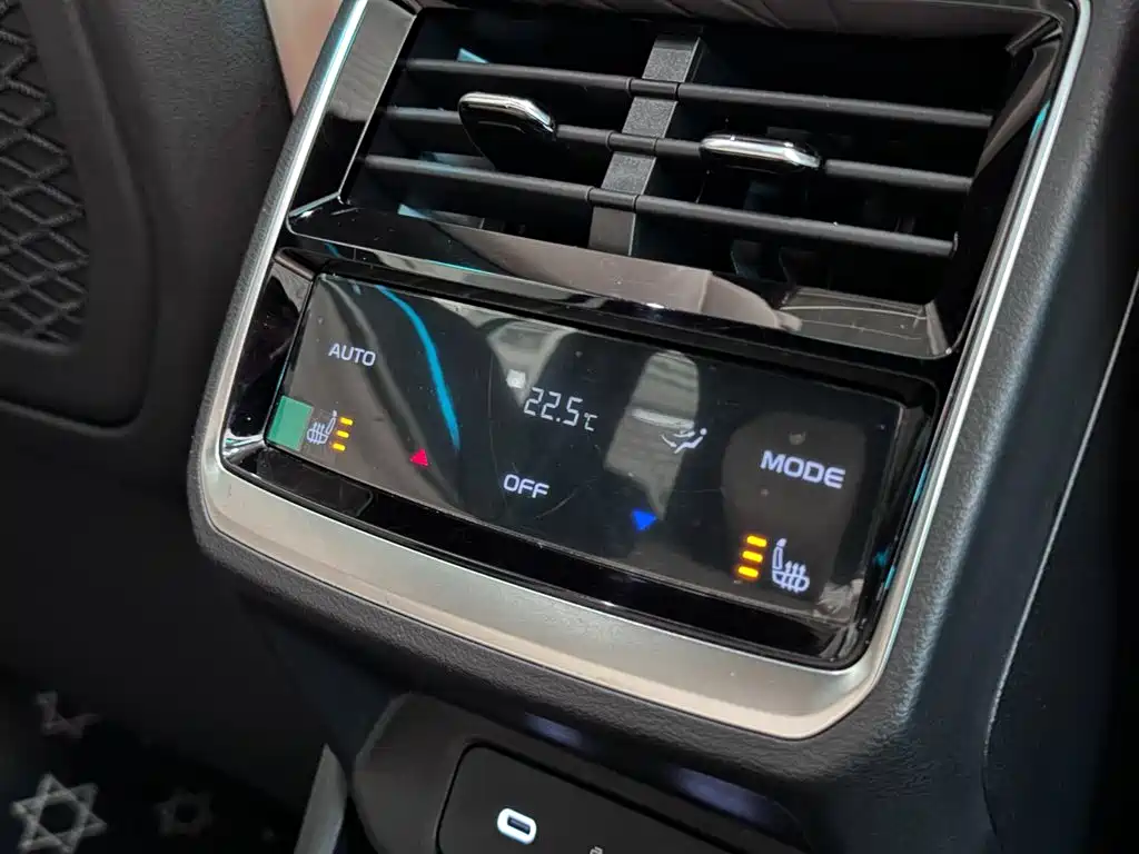Geely Xingyue L — миниатюра 16