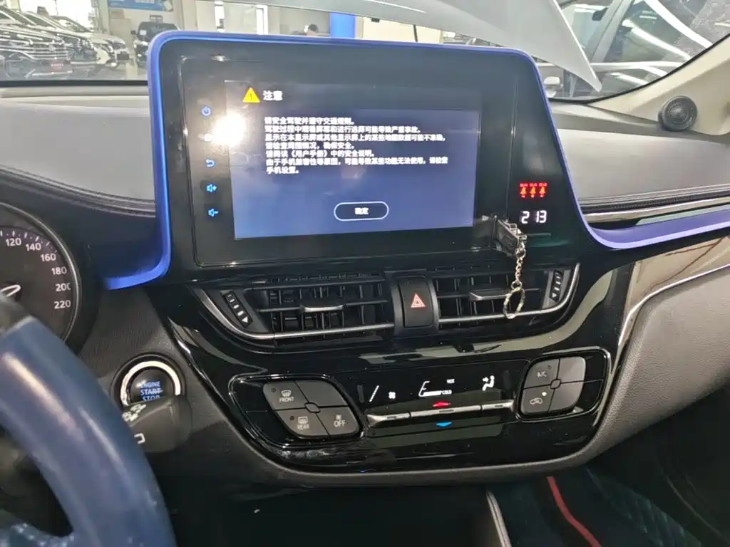 Toyota C-HR — миниатюра 13