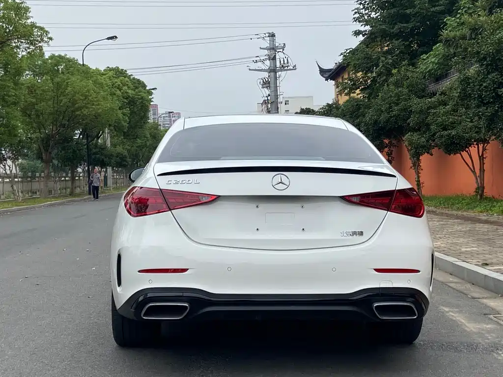 Mercedes-Benz C-Class — миниатюра 8