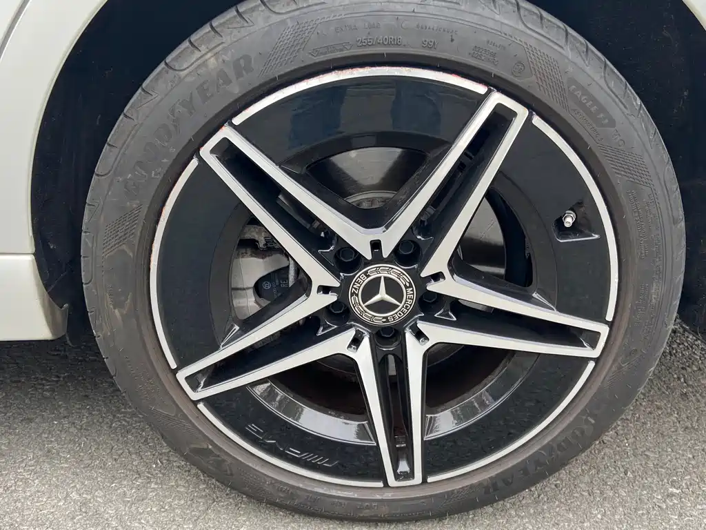 Mercedes-Benz C-Class — миниатюра 11