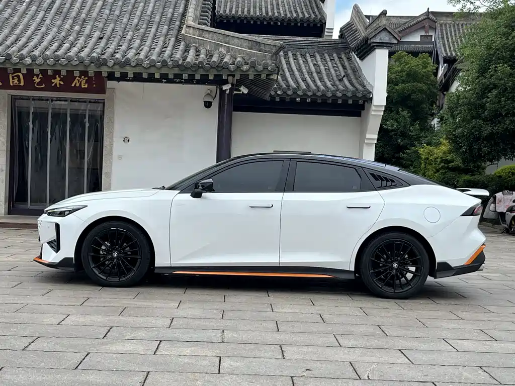 Changan UNI-V — миниатюра 6