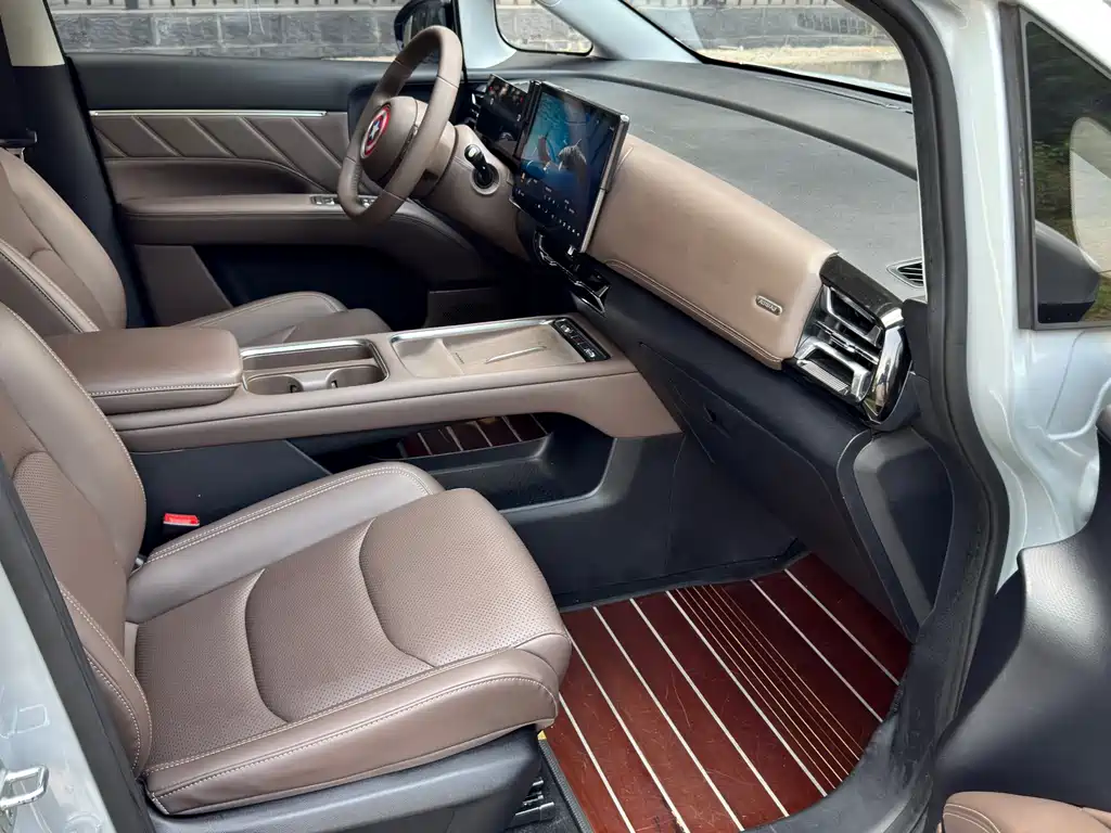 Wuling Xingguang 730 New Energy — миниатюра 15