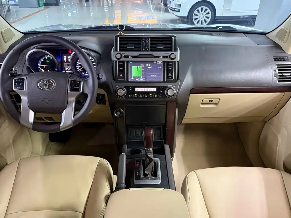 Toyota Prado — миниатюра 10