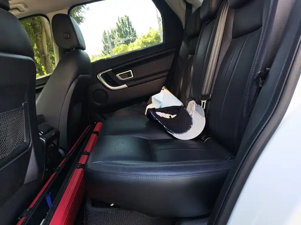 Land Rover Discovery Sport — миниатюра 18
