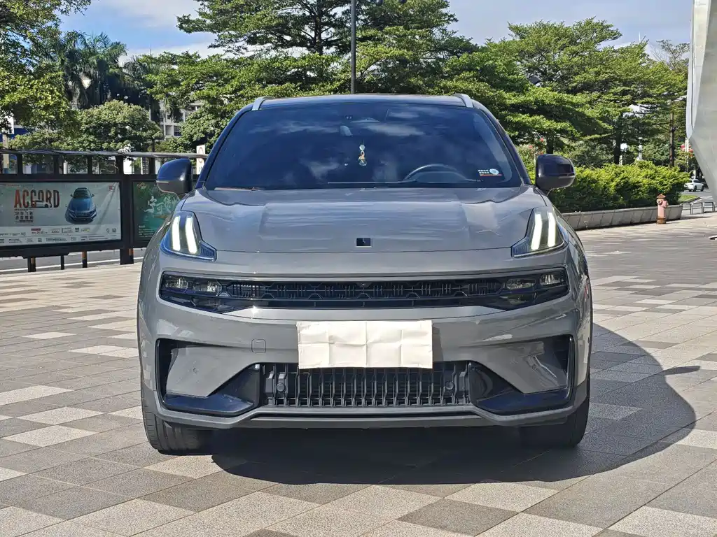 Lynk & Co 06 — миниатюра 2