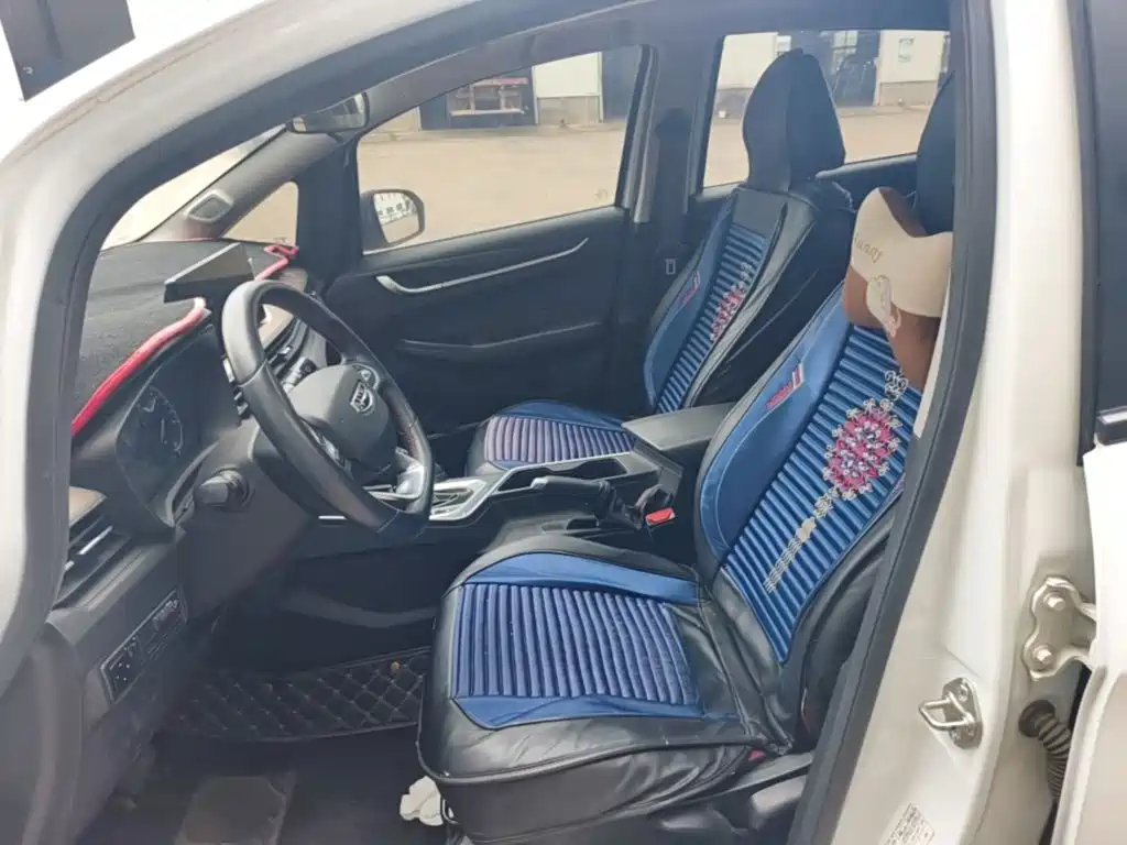 Geely Vision X3 — миниатюра 15