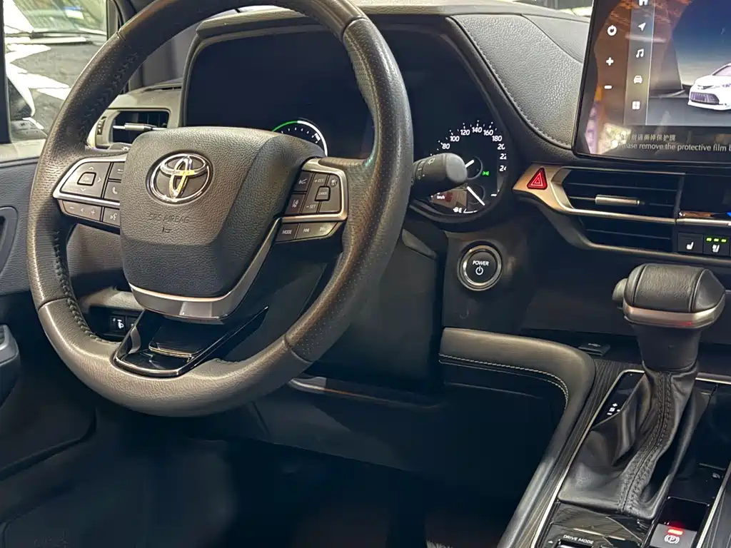 Toyota Sienna 2024 2.5L Luxury