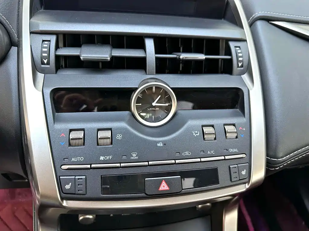Lexus NX — миниатюра 17