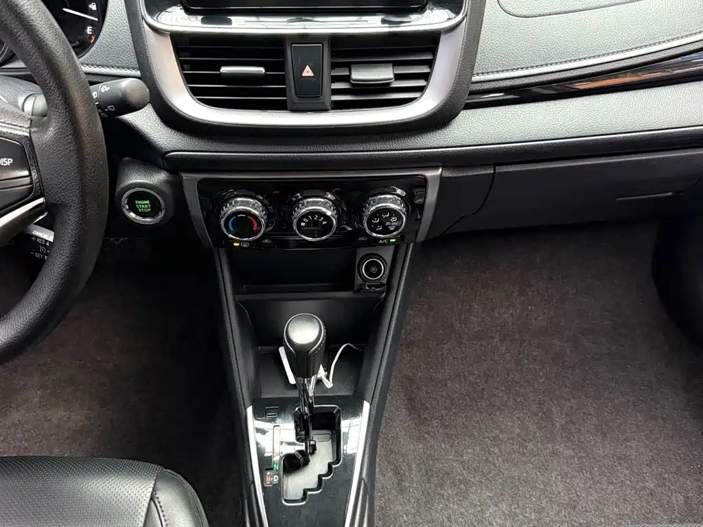 Toyota Yaris L — миниатюра 16