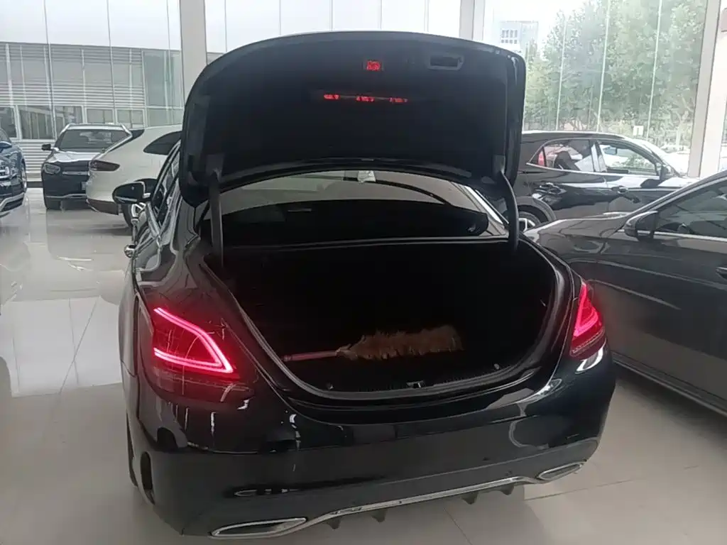 Mercedes-Benz C-Class — миниатюра 19