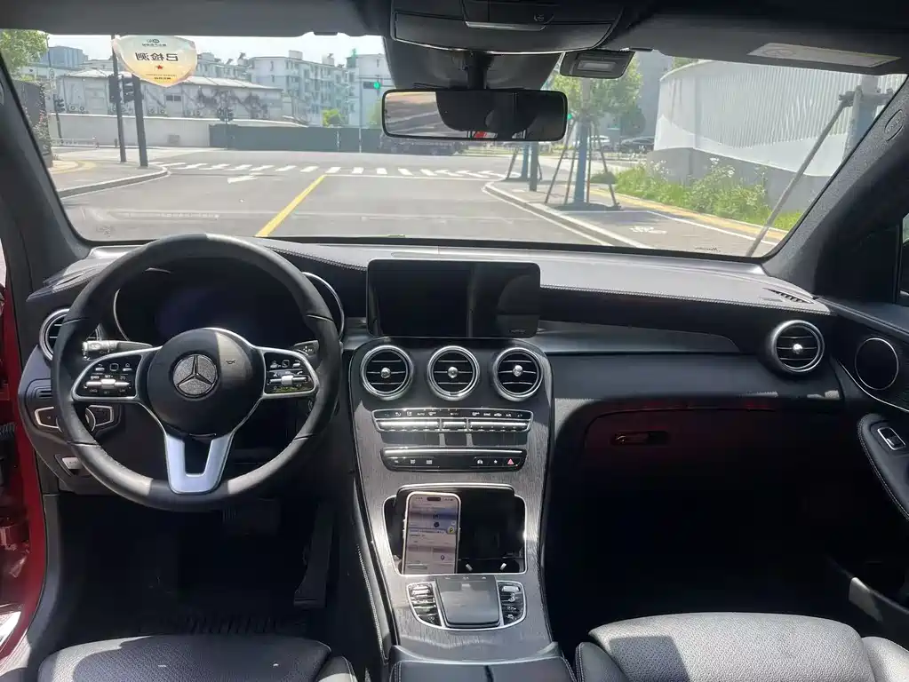 Mercedes-Benz GLC 2020 GLC 300 4MATIC SUV