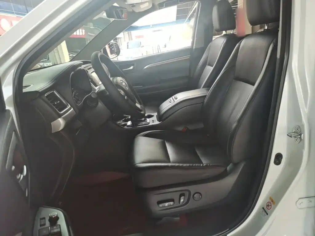 Toyota Highlander — миниатюра 15