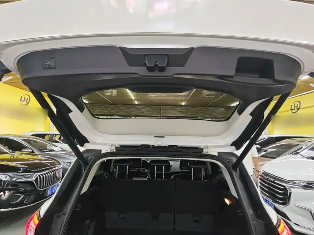 Ford Kuga — миниатюра 19
