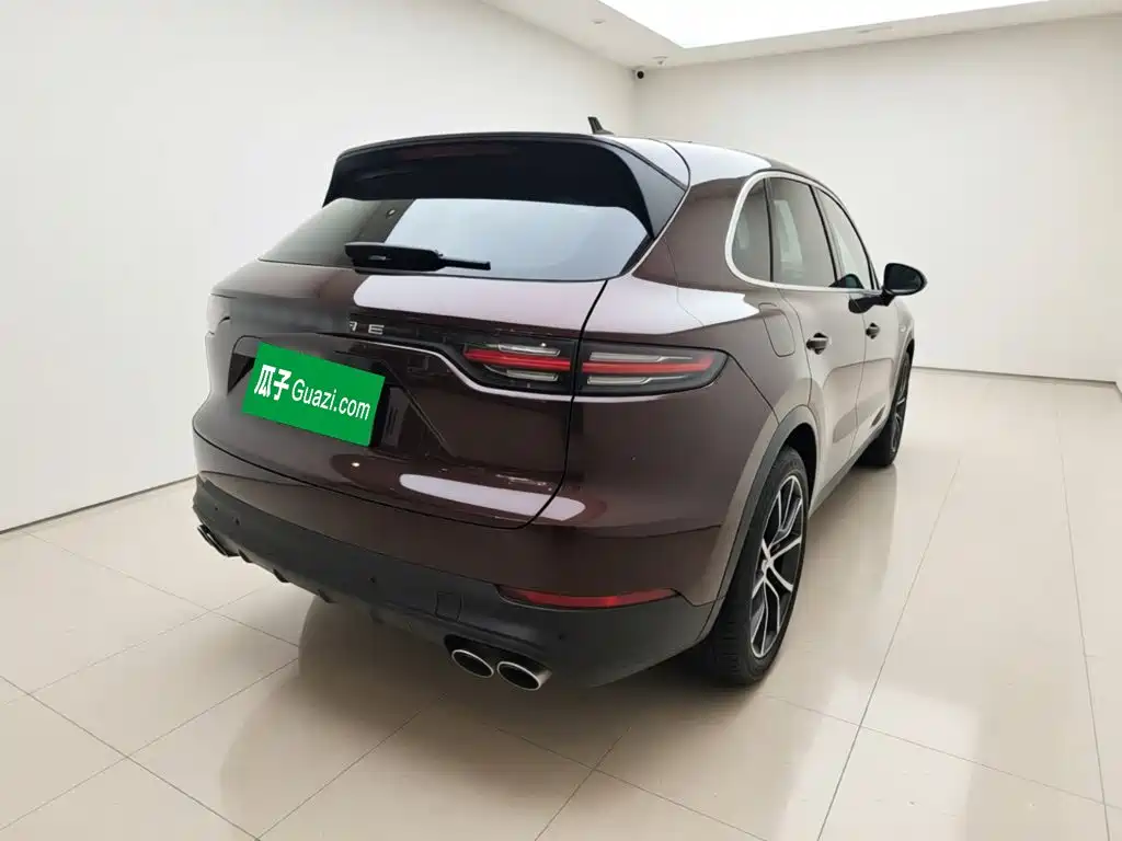 Porsche Cayenne Hybrid — миниатюра 6