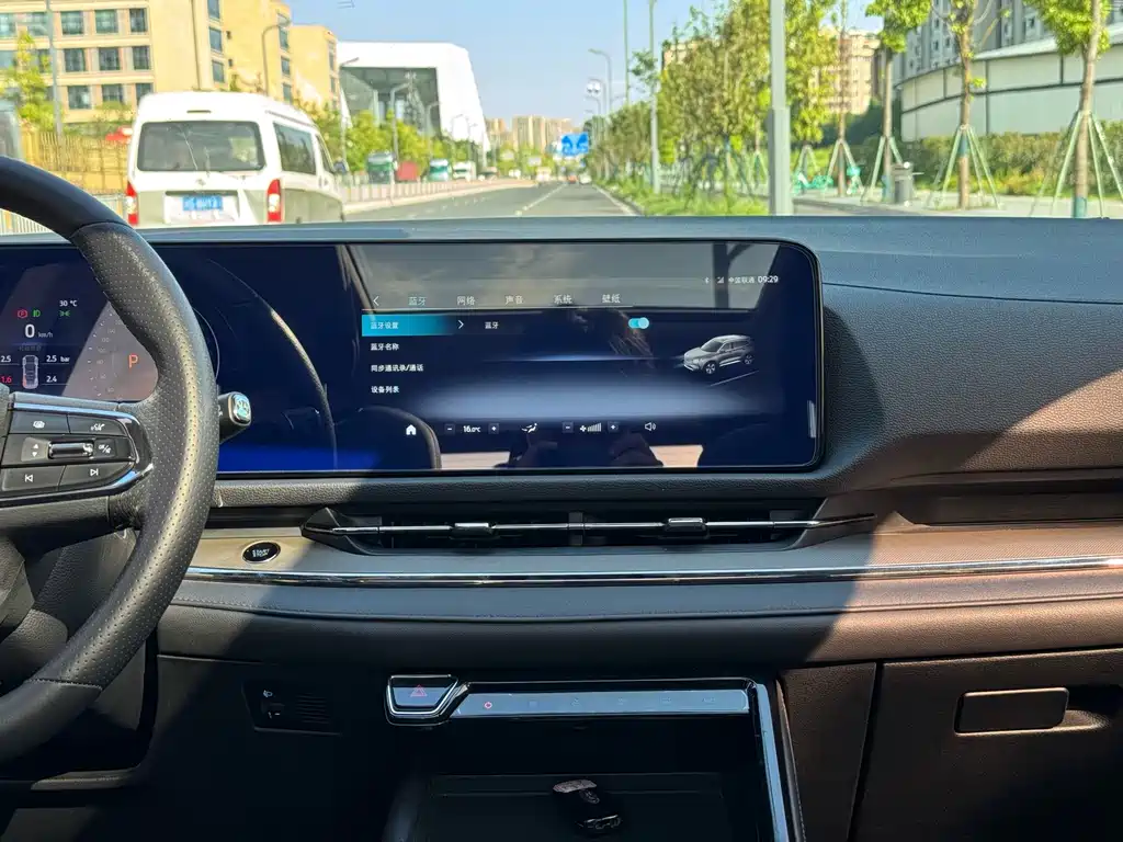 Ford Equator Sport — миниатюра 7