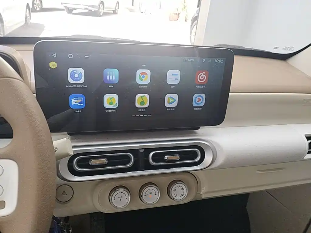 Wuling MINIEV — миниатюра 13