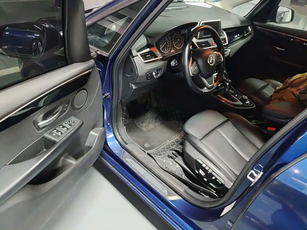 BMW 2 Series Active Tourer — миниатюра 16