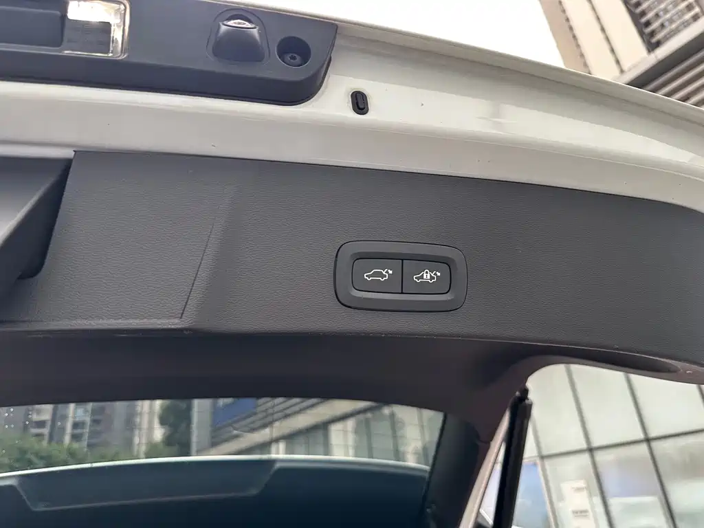 Volvo XC40 — миниатюра 17