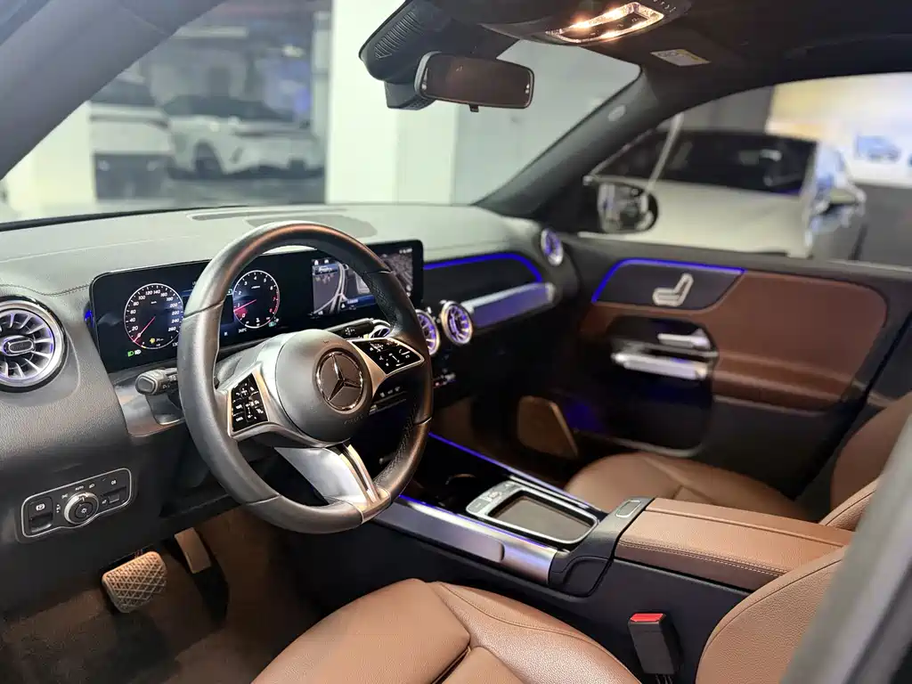 Mercedes-Benz GLB — миниатюра 9