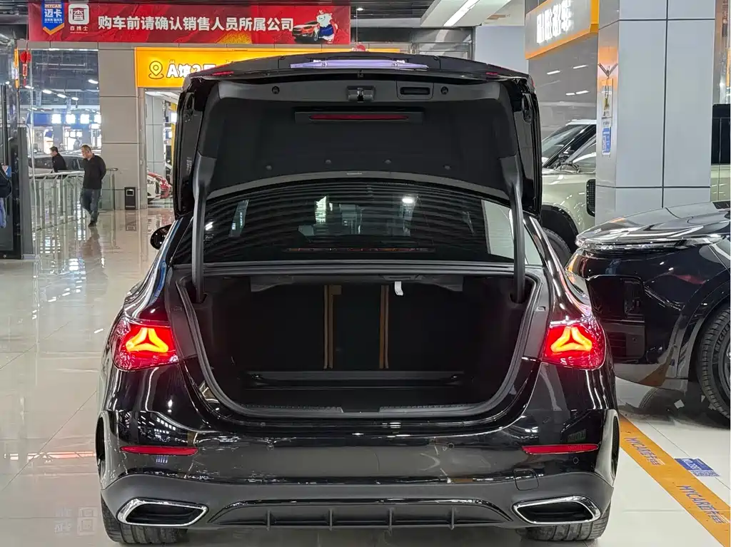 Mercedes-Benz E-Class E 2025 E 300 Fashion Sport