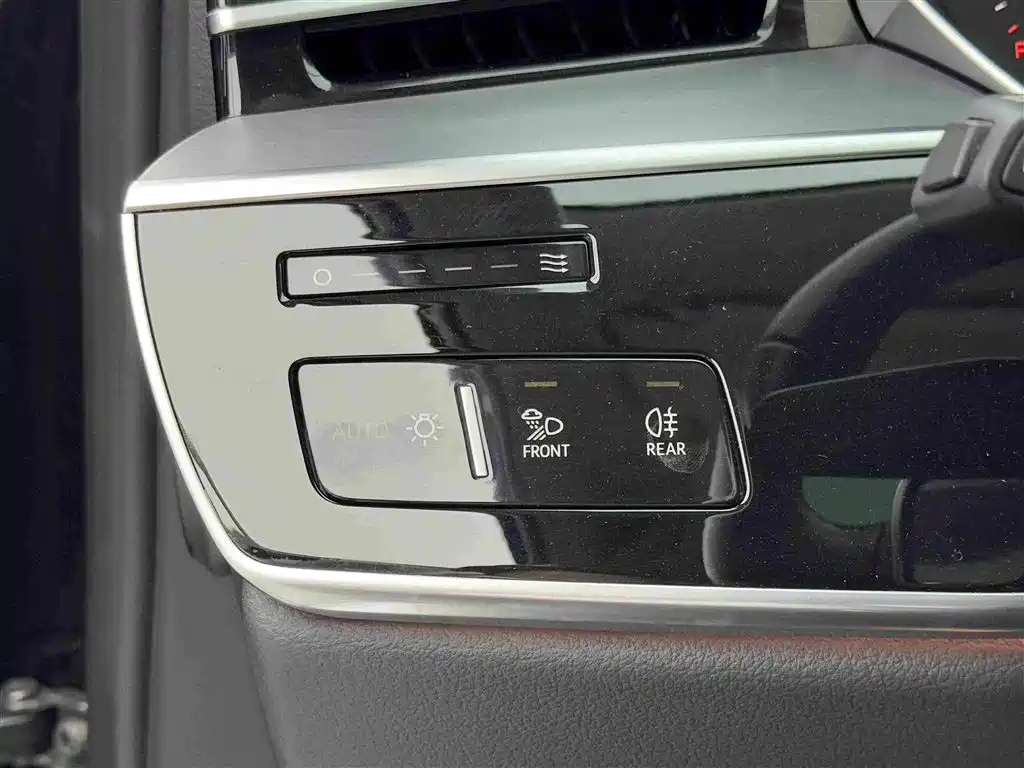 Audi A8 New Energy — миниатюра 20