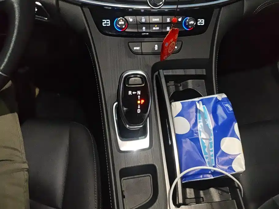Buick LaCrosse — миниатюра 16
