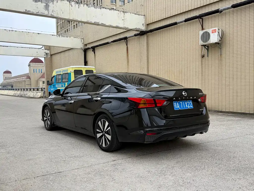 Nissan Teana — миниатюра 16