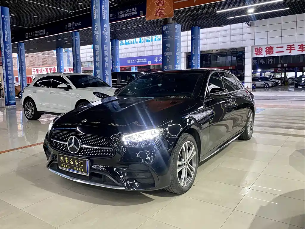 Mercedes-Benz E-Class 2022
