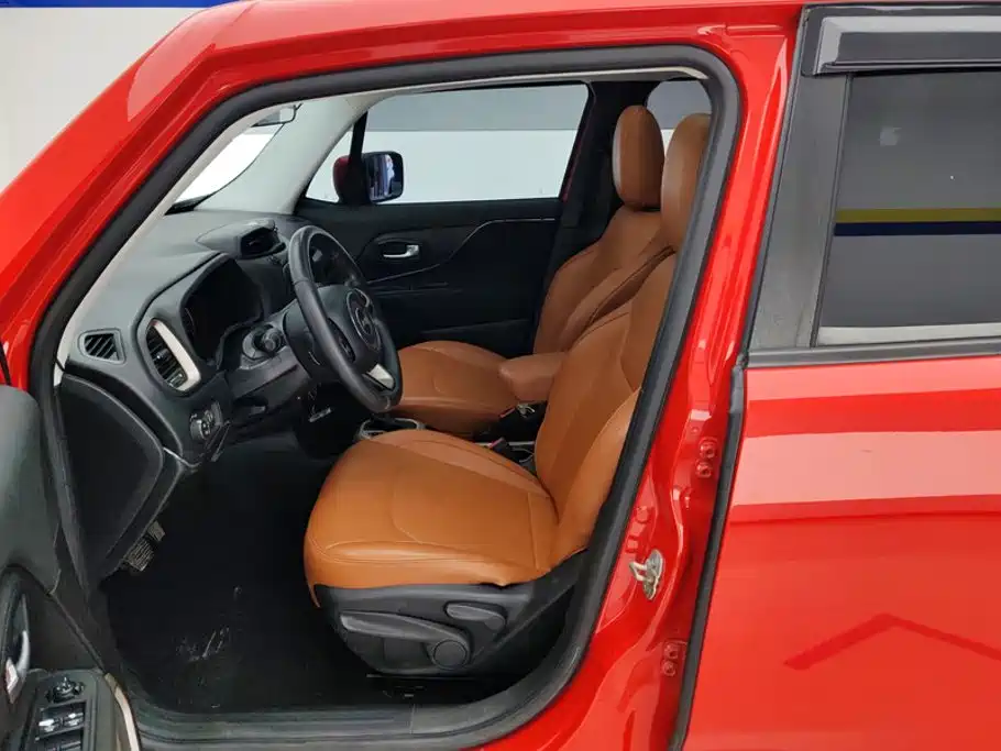 Jeep Renegade — миниатюра 9