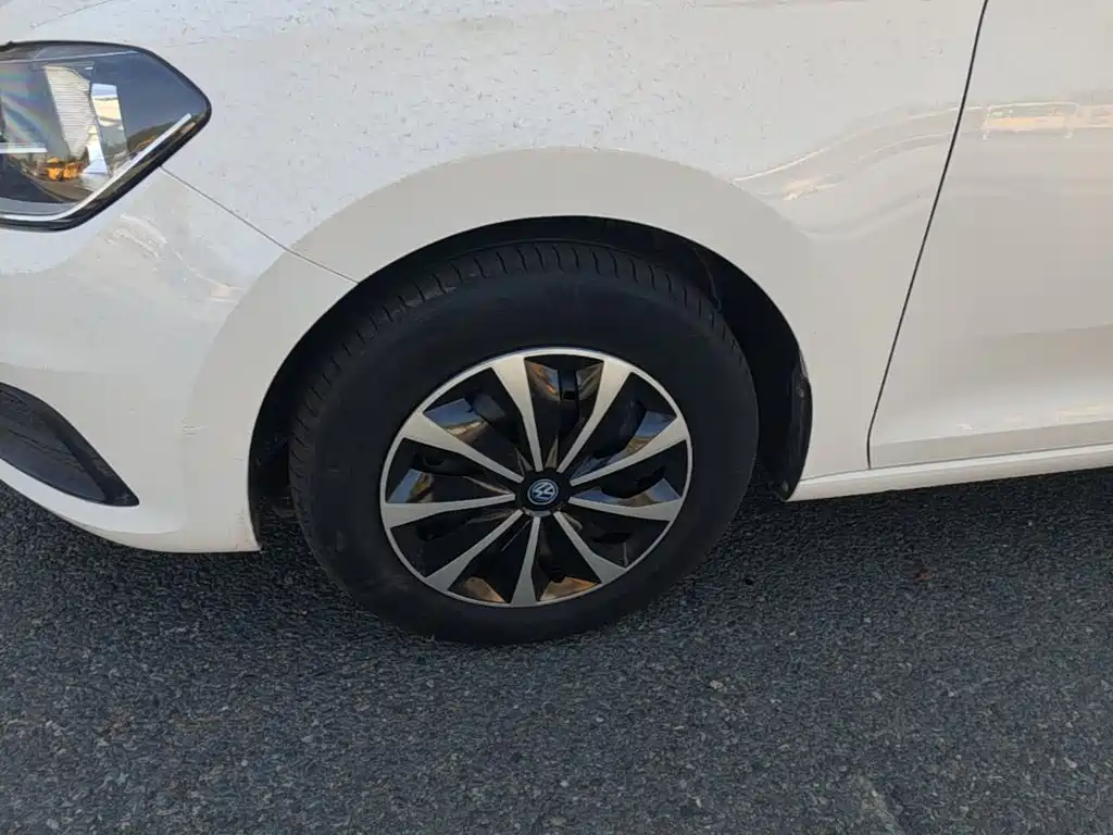 Volkswagen Santana — миниатюра 23