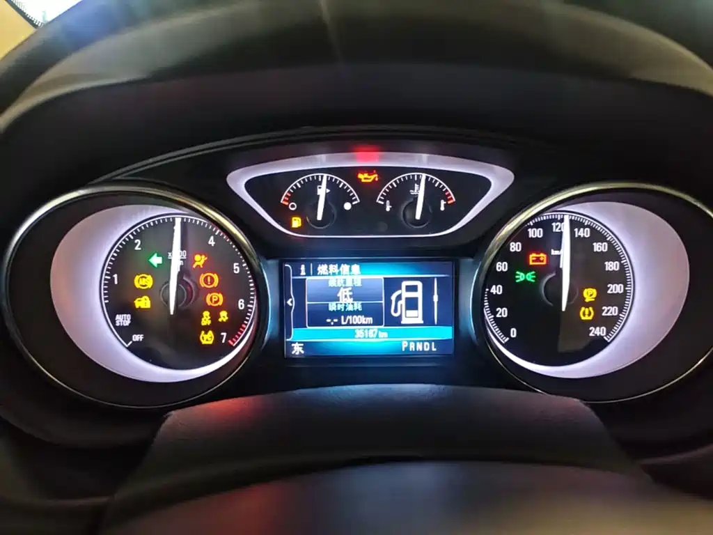 Buick Envision Plus — миниатюра 12
