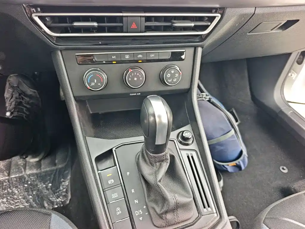 Volkswagen Lavida — миниатюра 14