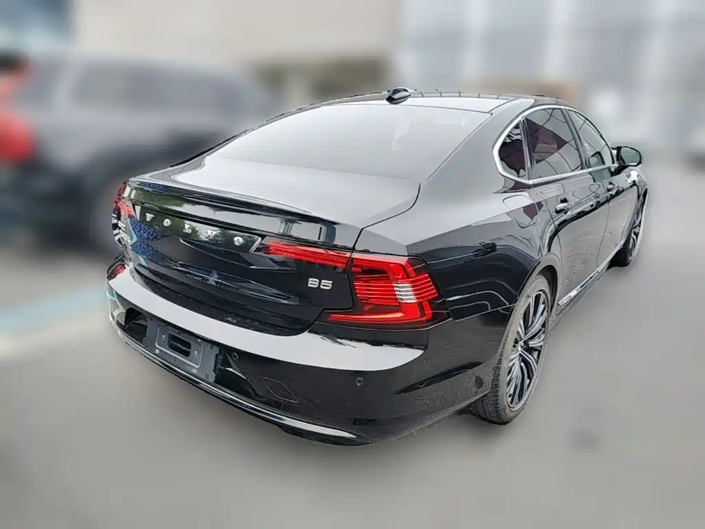 Volvo S90 — миниатюра 10